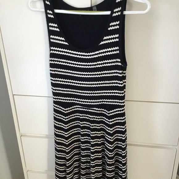 Dex fit and flair dress - Picture 1 of 4